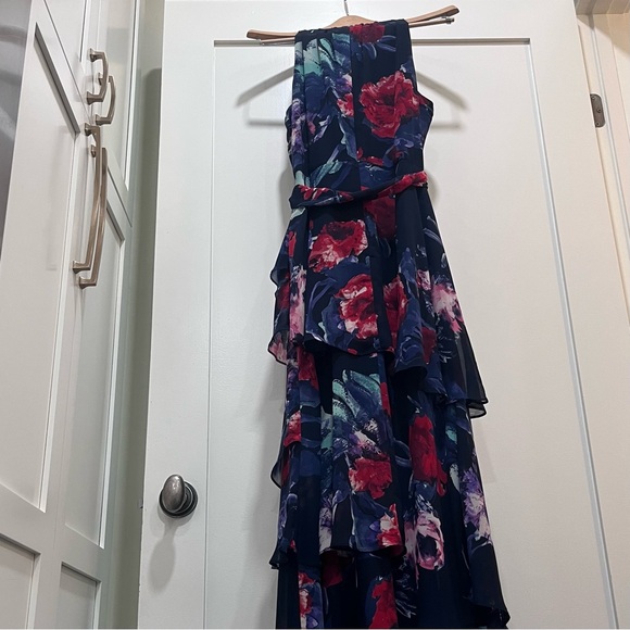 🌸 Tahari by Arthur S. Levine Floral Tiered Maxi Dress – Size 10 - Picture 6 of 6